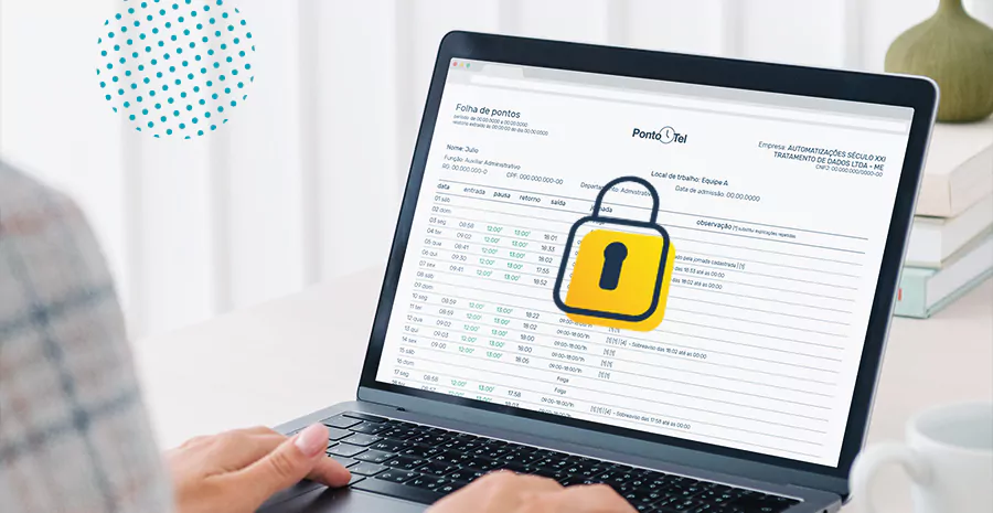 pessoa teclando no notebook em que a tela possui a tela do sistema pontotel na parte folha de pontos e no meio há um cadeado amarelo