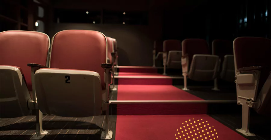 imagem de uma sala de cinema vazia