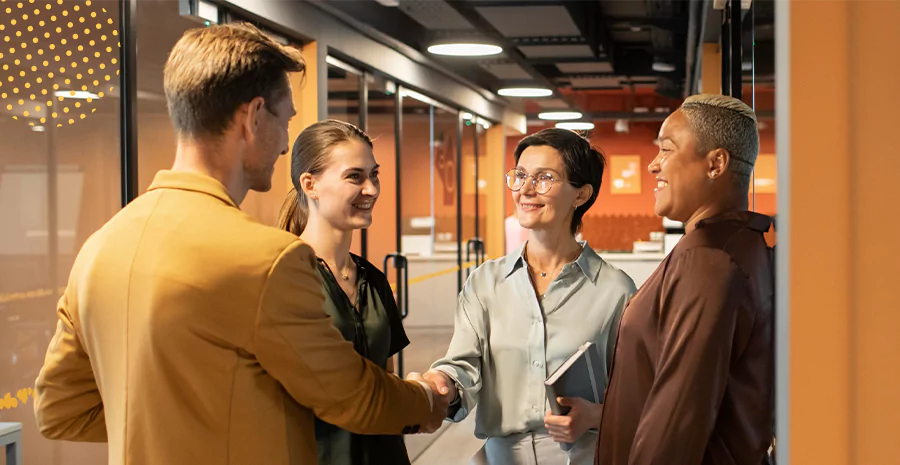 Imagem de Relacionamento interpessoal no ambiente corporativo: confira quais são as vantagens e dicas para melhorar a convivência