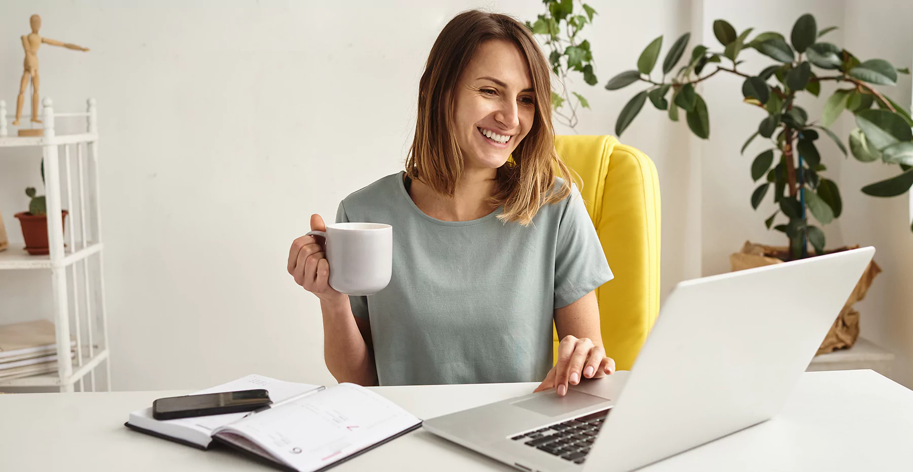 Imagem de Guia completo: entenda o que é o teletrabalho, quais são suas vantagens e como motivar seus funcionários