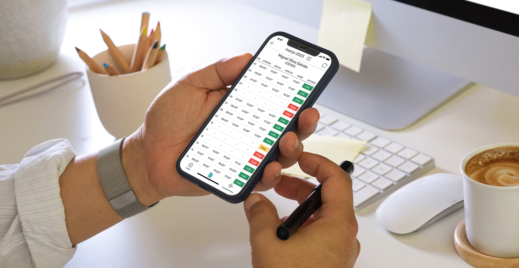 Imagem de Autogestão da folha de ponto: como funciona, benefícios de realizar e qual sistema adotar para o processo!