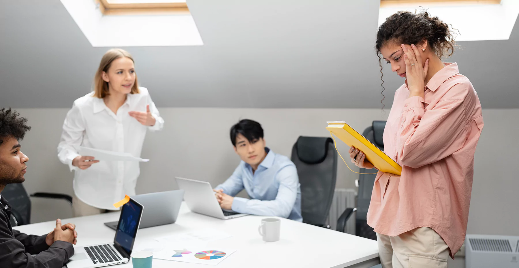 Imagem de Descubra os impactos dos conflitos de responsabilidade, veja como evitá-los e melhorar a gestão no trabalho!