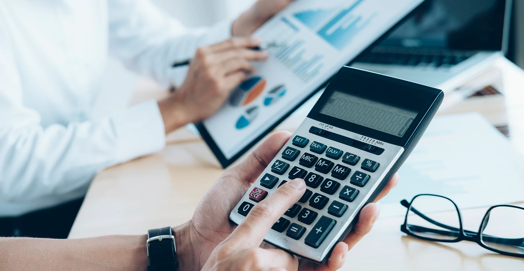 Imagem de Gestão de custos: tipos, objetivos e 4 dicas para implementar estratégias para reduzir gastos e aumentar a rentabilidade