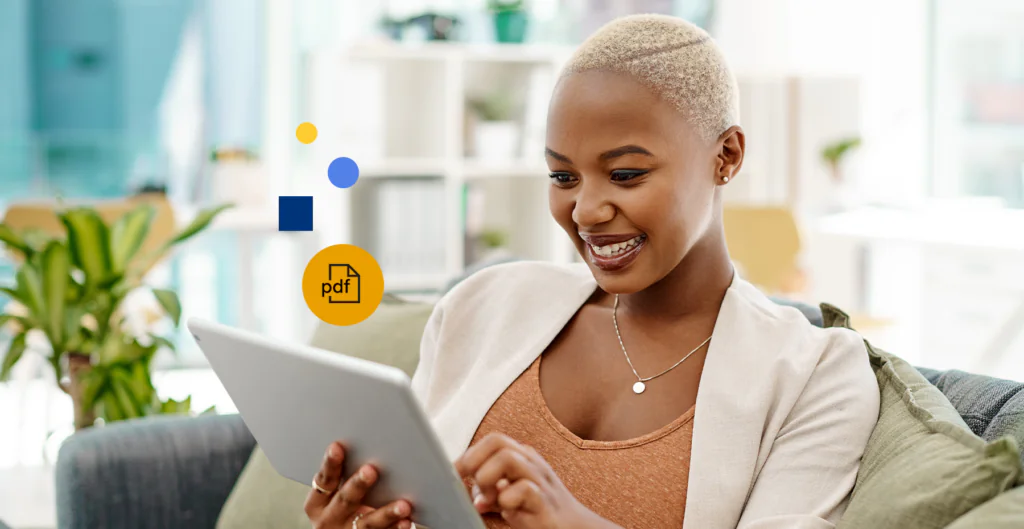 Uma mulher negra de cabelos curtos e descoloridos sorri enquanto manuseia um tablet em um ambiente iluminado e moderno. À esquerda dela, flutuam ícones geométricos coloridos e um ícone circular amarelo em destaque com o símbolo de um arquivo PDF. A imagem transmite uma sensação de facilidade e agilidade no gerenciamento de documentos digitais.