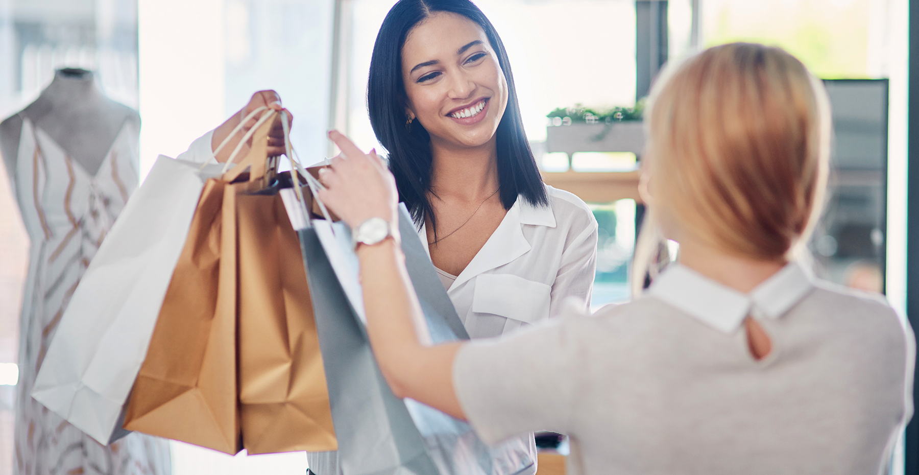 img of Descubra como contratar profissionais temporários para a Black Friday com sucesso