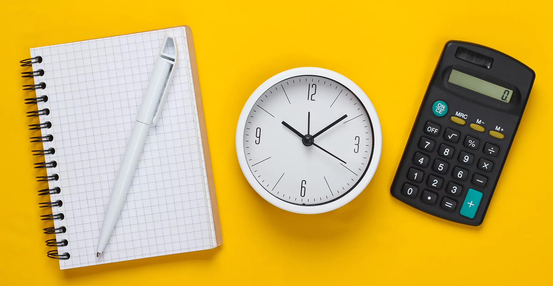 Imagem de Calculadora de horas extras: como funciona, regras da CLT e o passo a passo para calcular sem erros