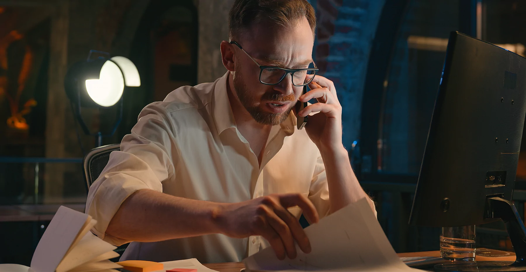 img of Advertência por excesso de horas extras: entenda o que diz a CLT, quando ocorre e como prevenir